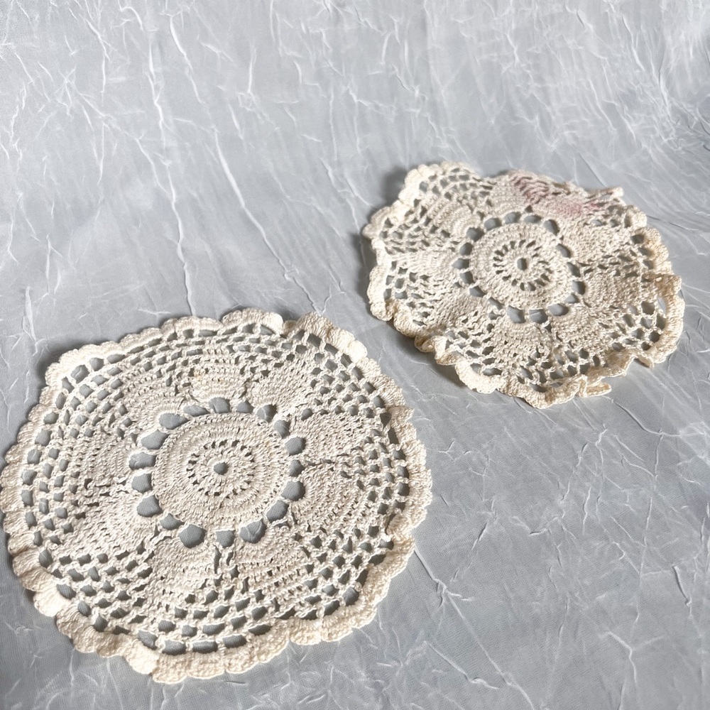 Vintage Small Doilies 2pc